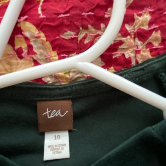 Elegant Dark Green Dress - Picture 3 of 5